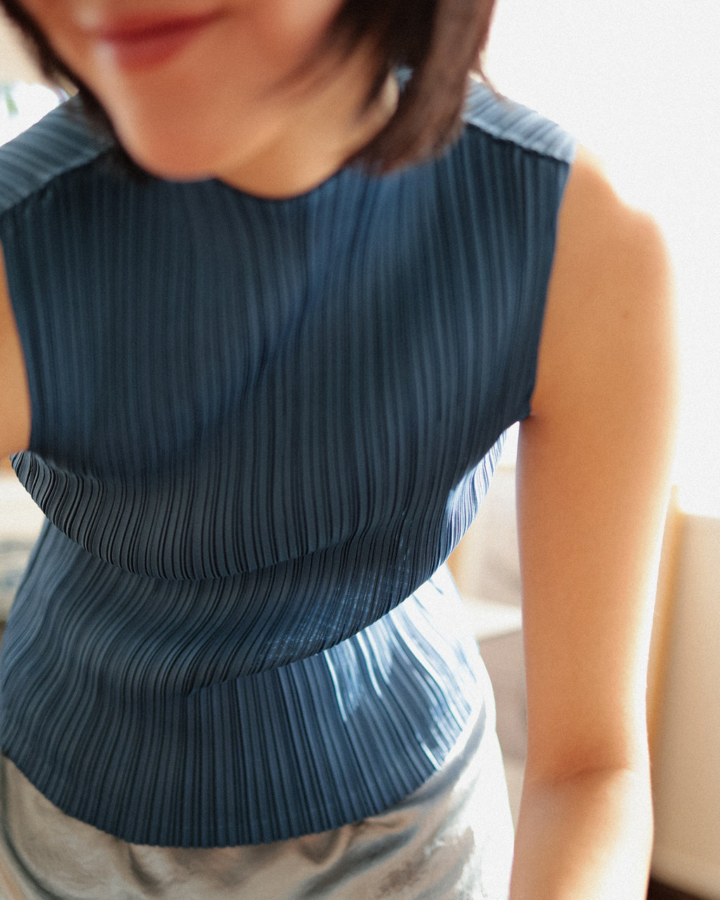 オーシャンプリーツスリーブレスTops、アズールブルー
