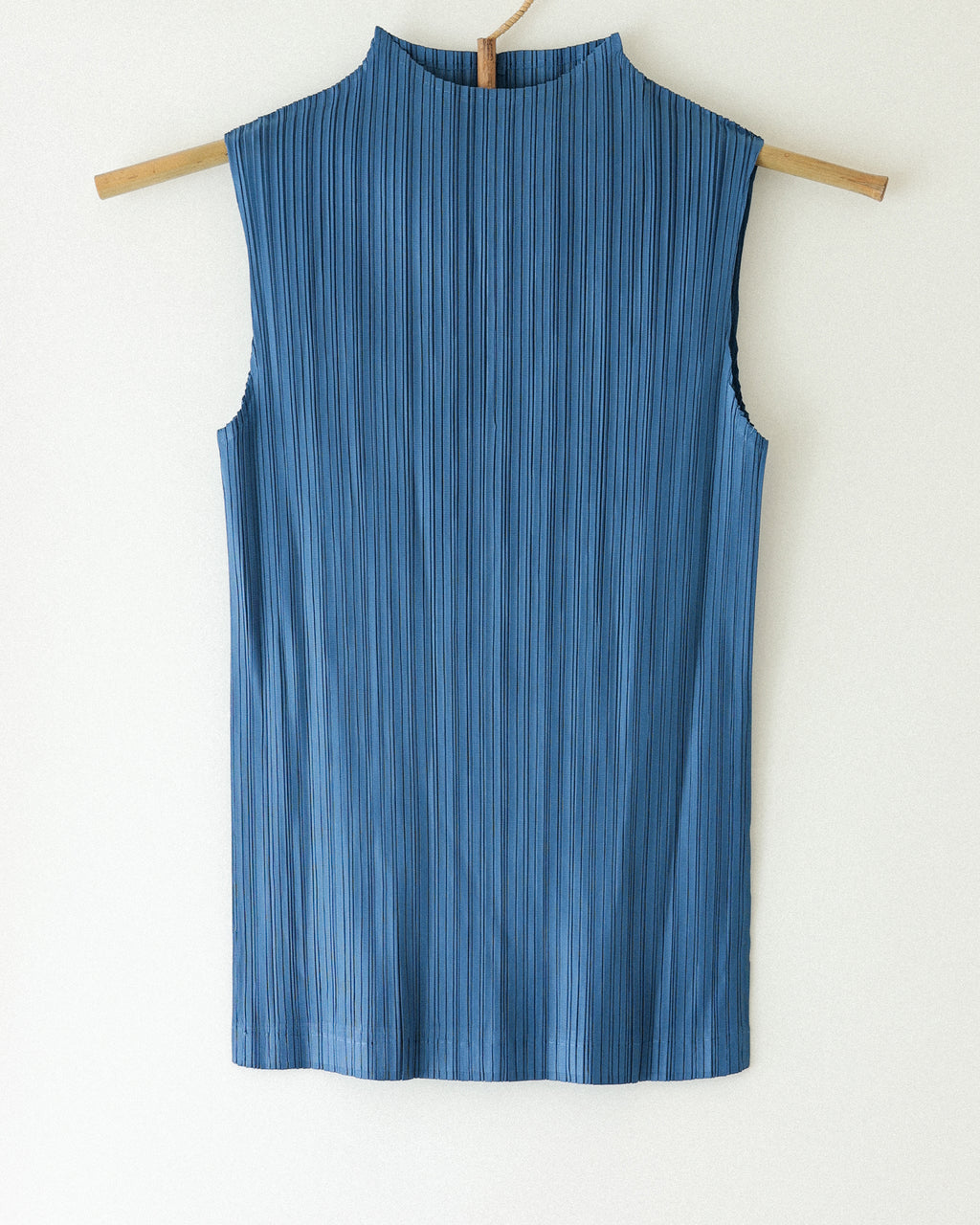 オーシャンプリーツスリーブレスTops、アズールブルー