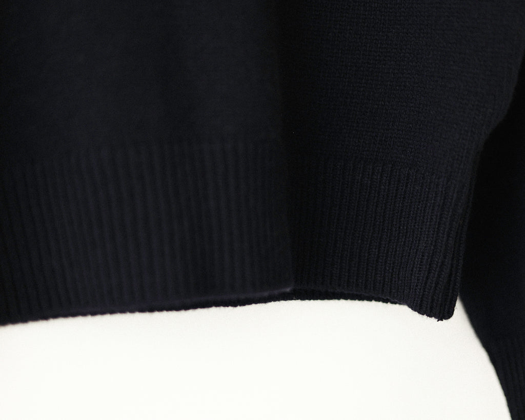 Loretta Essencial Geelong Wool V-Neck Jumper, Dark Blue Night