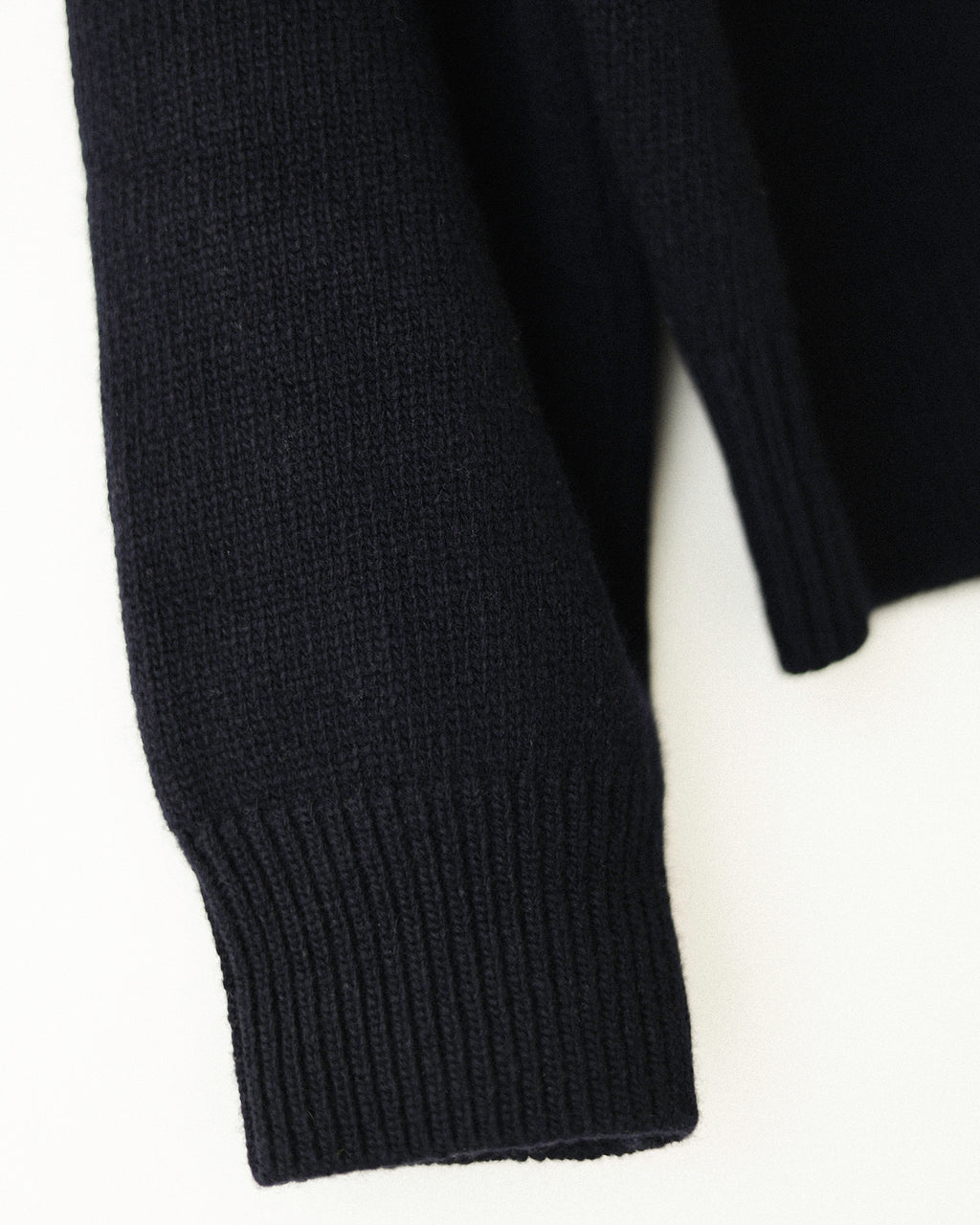 Loretta Essencial Geelong Wool V-Neck Jumper, Dark Blue Night