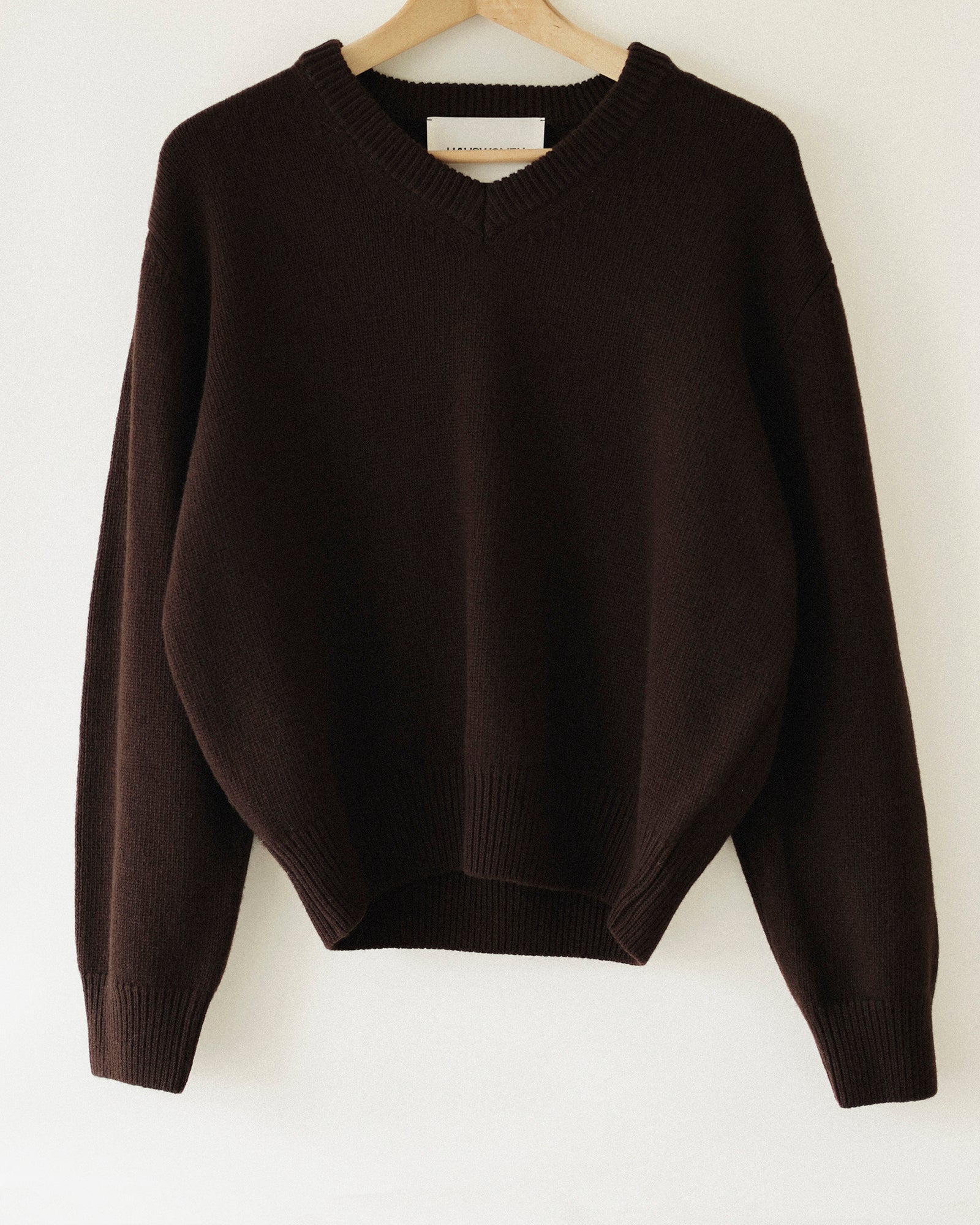 Loretta Essential Geelong Wool V-Neck Jumper, Dark Chocolate