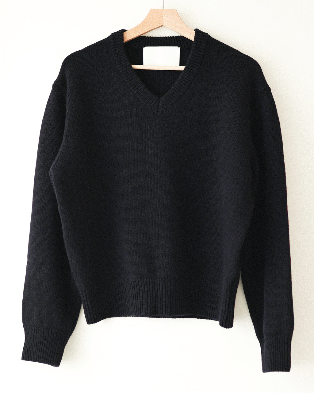 Loretta Essencial Geelong Wool V-Neck Jumper, Dark Blue Night