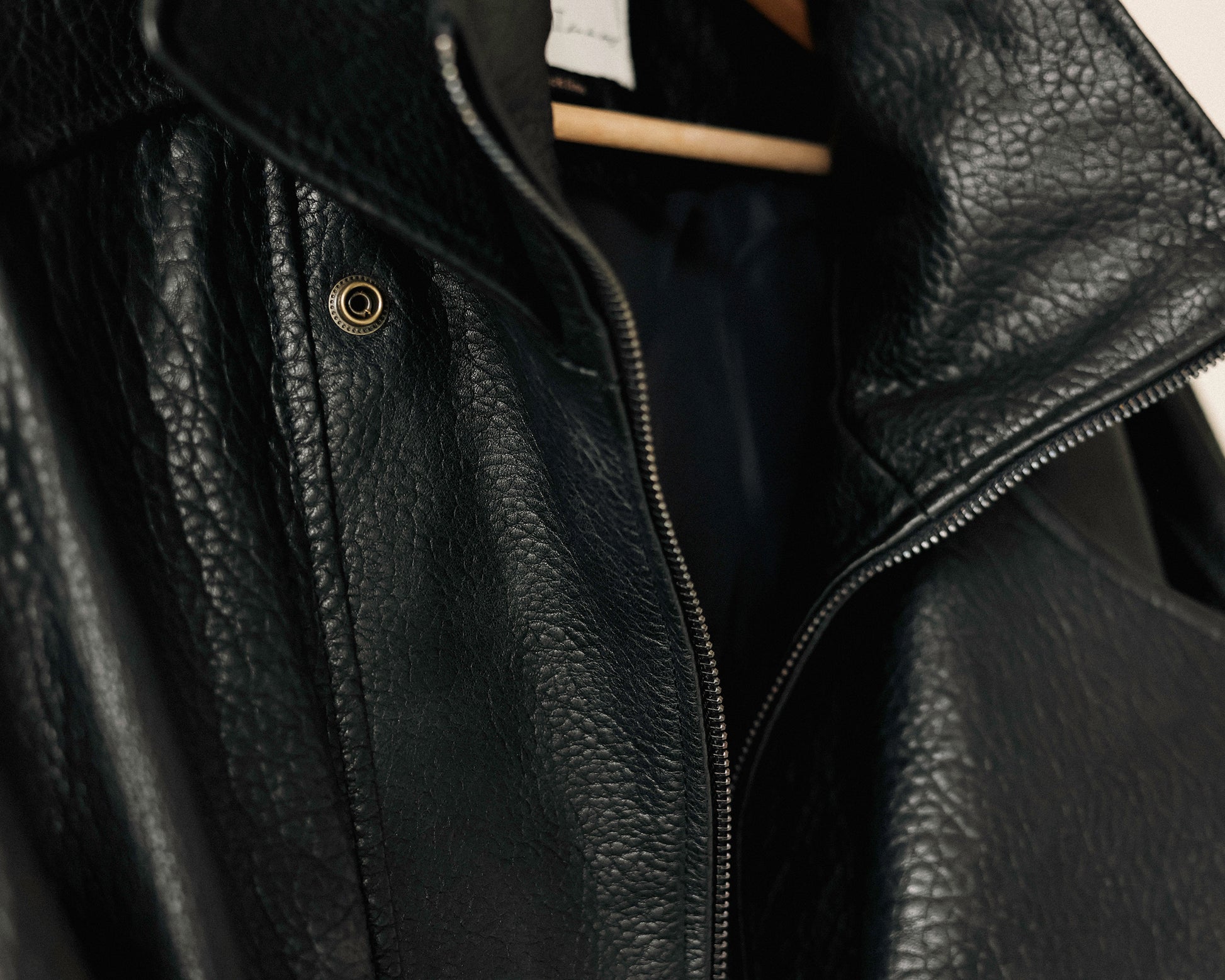 Italian Shrunken Forma Leather Jacket, Nero Pelle
