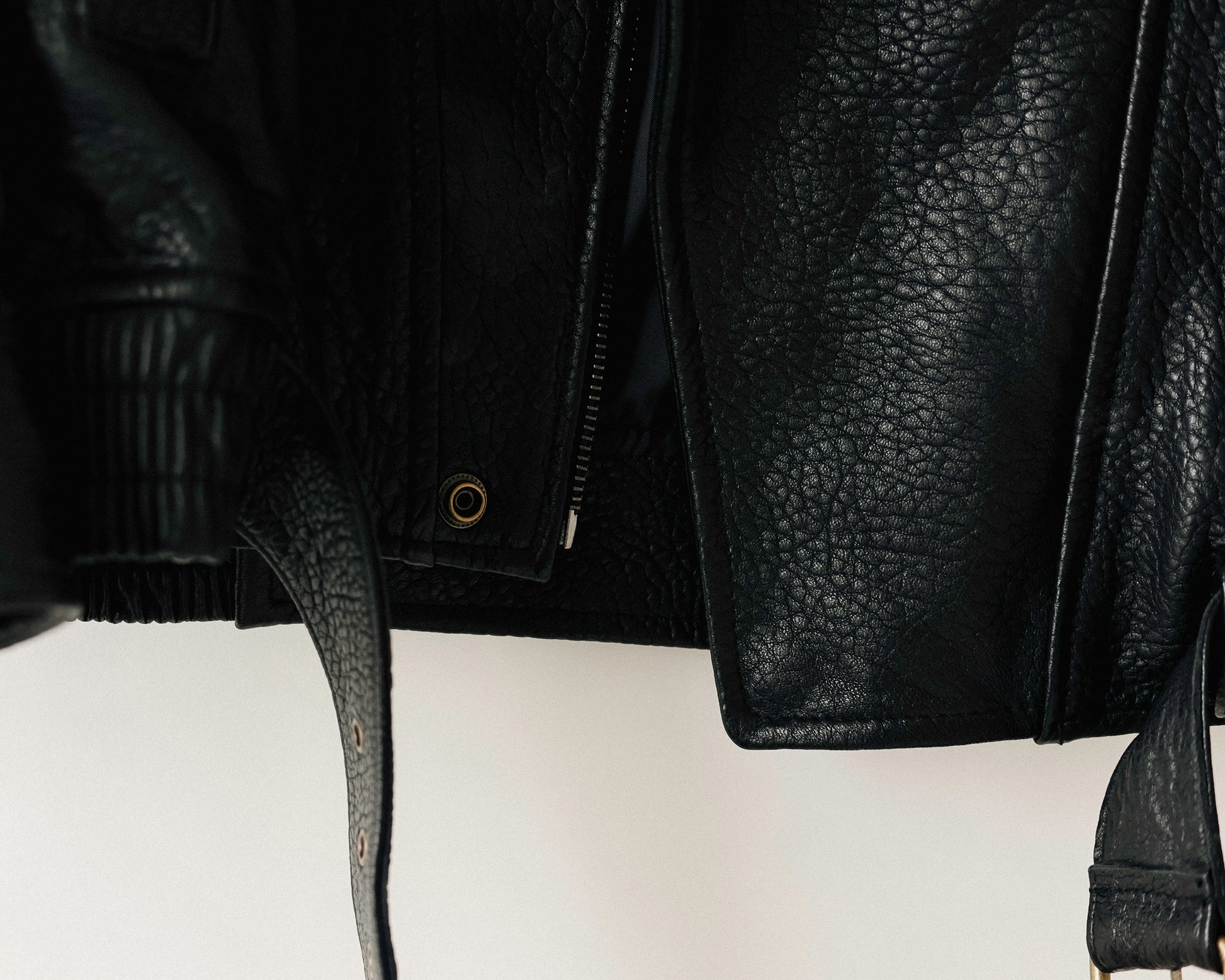 Italian Shrunken Forma Leather Jacket, Nero Pelle