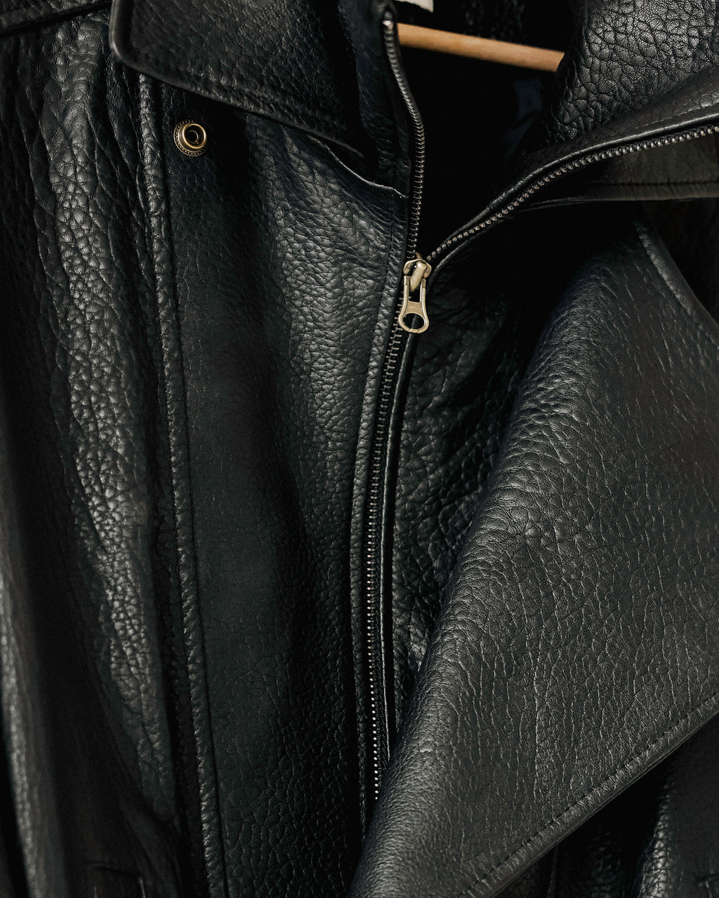 Italian Shrunken Forma Leather Jacket, Nero Pelle