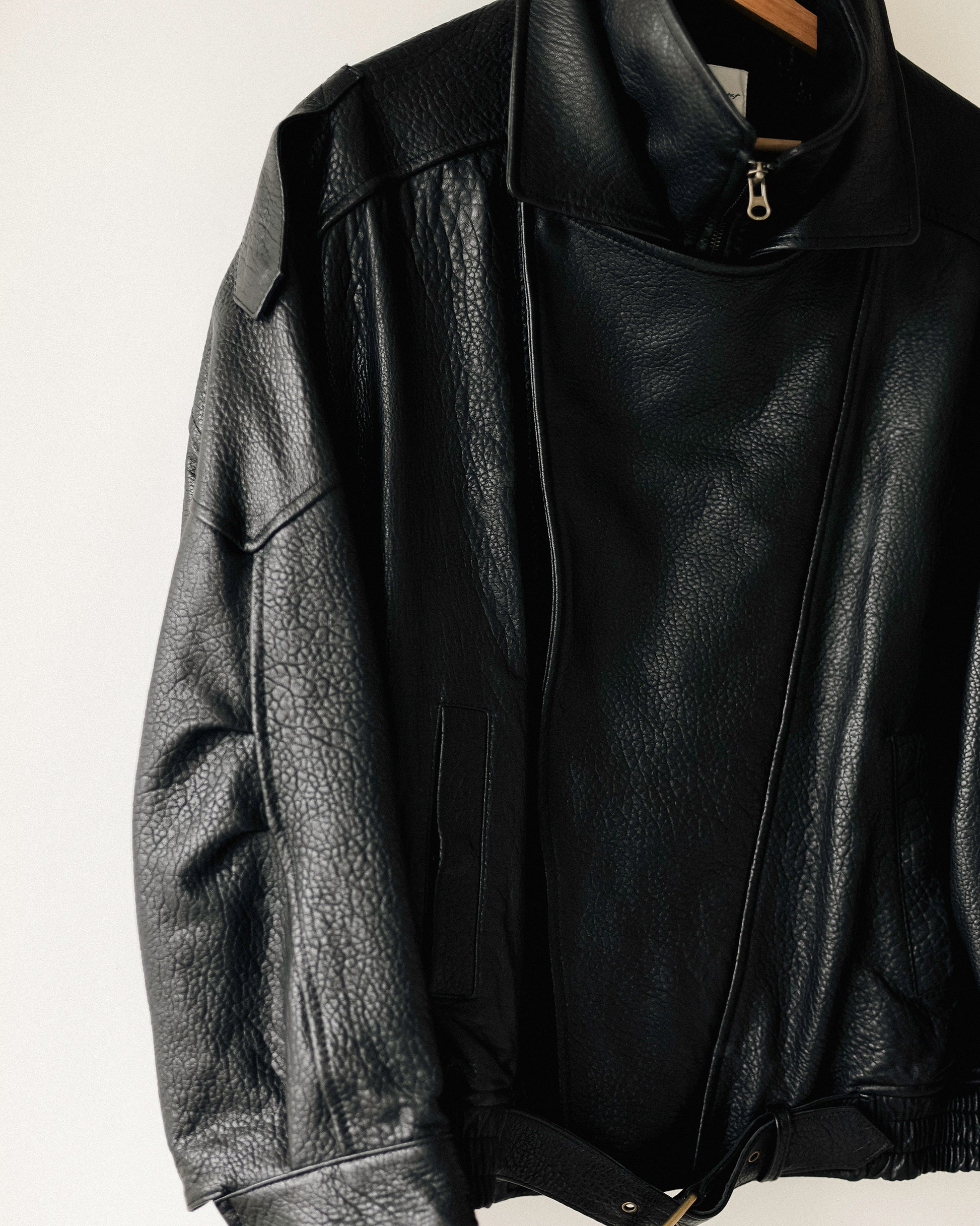 Italian Shrunken Forma Leather Jacket, Nero Pelle