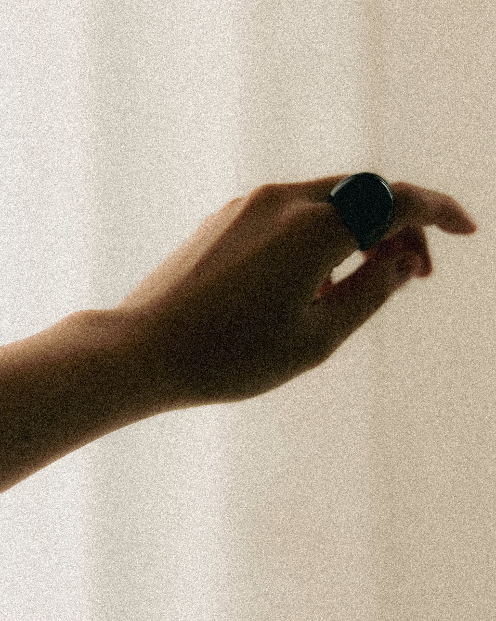Sculpted Acetate Volume Ring, Kaonashi