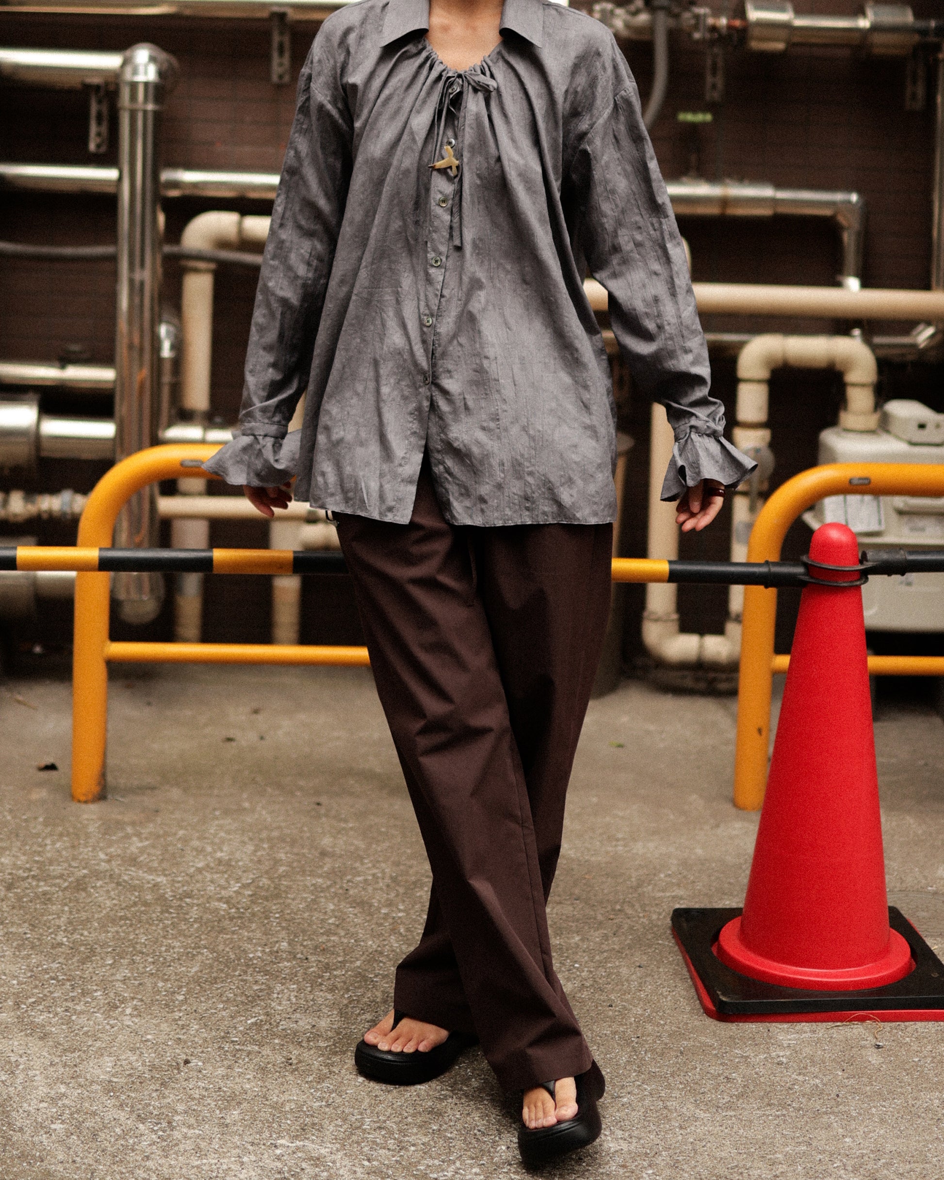 Textured Loose String Pierrot Blouse, Thunder