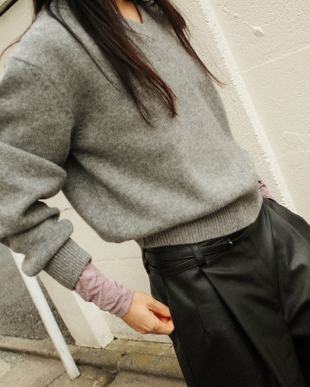 Loretta Essencial Geelong Wool V-Neck Jumper, Grey