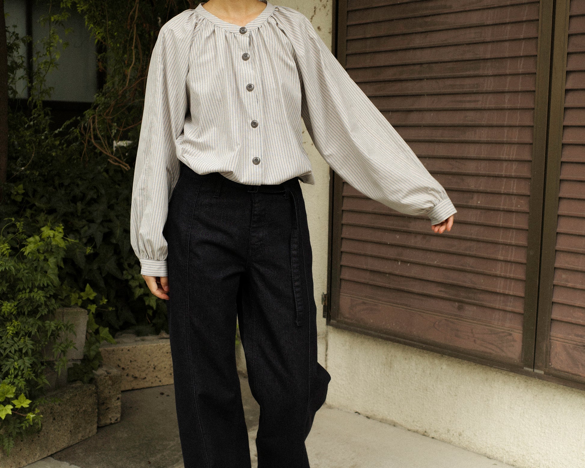 (Back in stock on 11/5) Longline Belted Denim Trousers, Deep Indigo