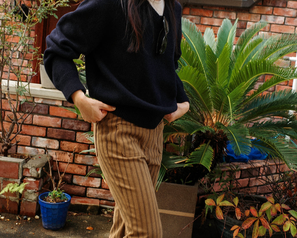 Loretta Essencial Geelong Wool V-Neck Jumper, Dark Blue Night