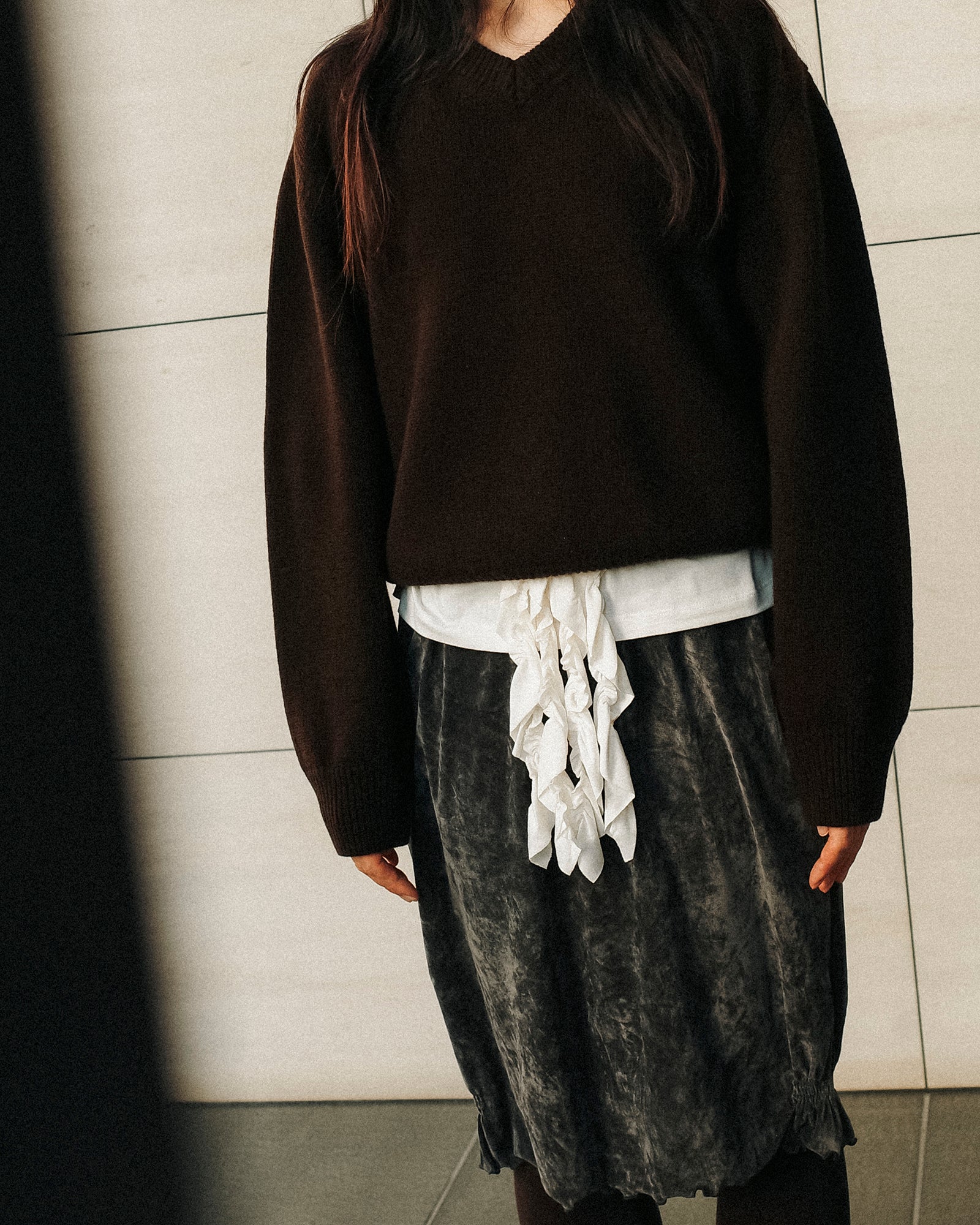 Loretta Essential Geelong Wool V-Neck Jumper, Dark Chocolate