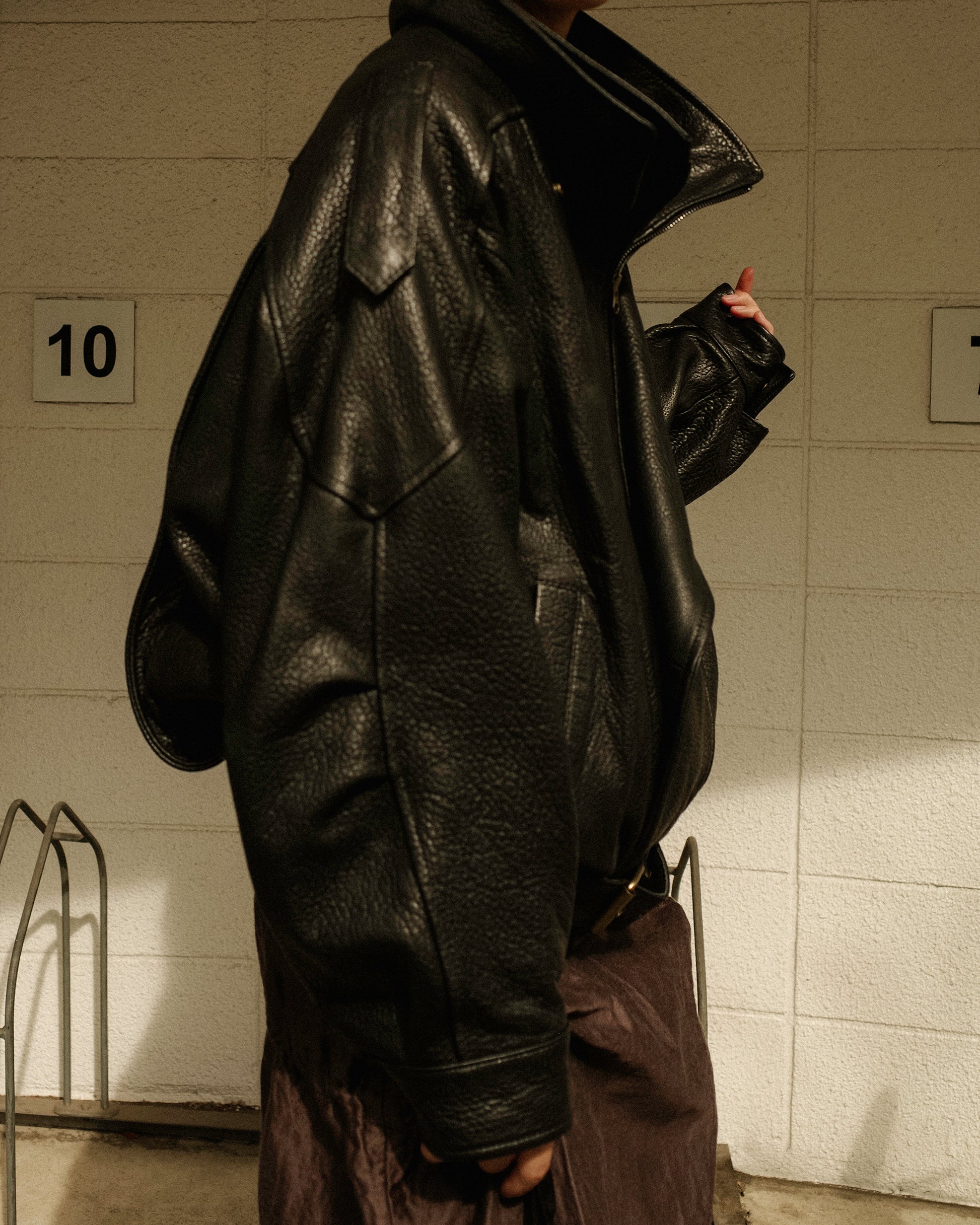 Italian Shrunken Forma Leather Jacket, Nero Pelle