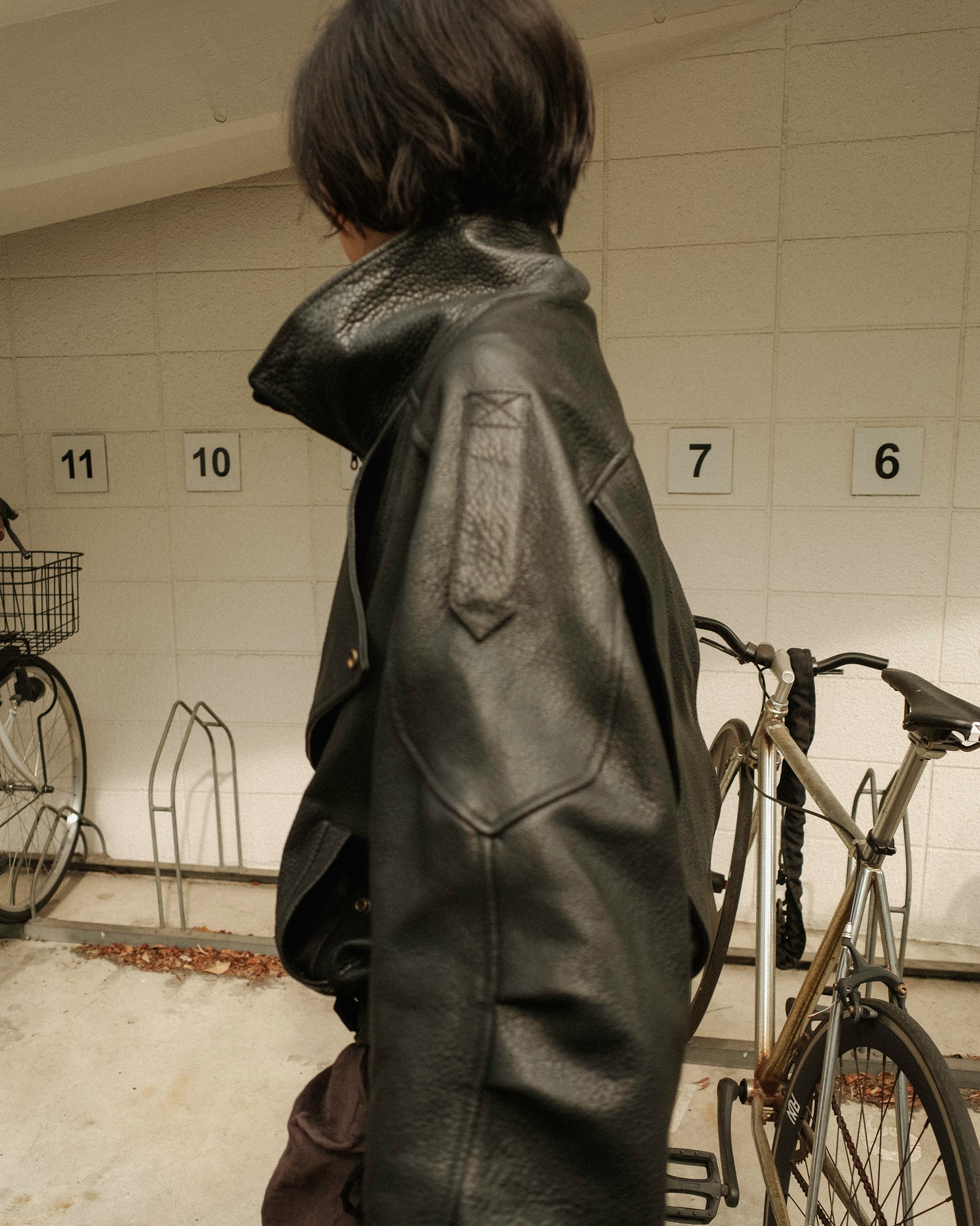 Italian Shrunken Forma Leather Jacket, Nero Pelle