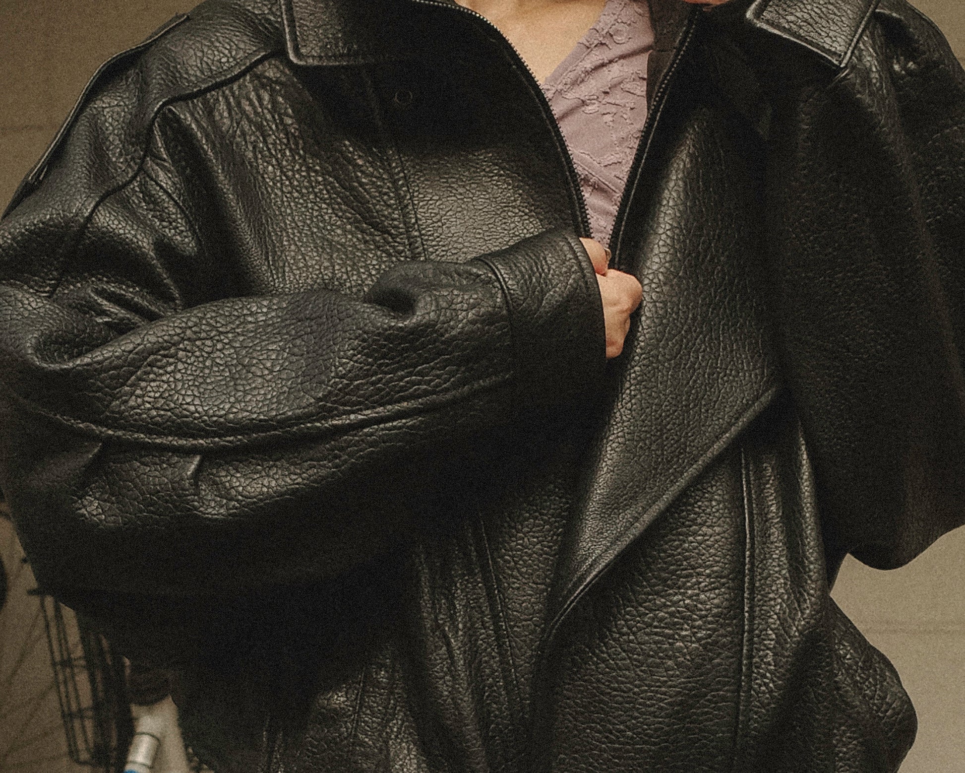 Italian Shrunken Forma Leather Jacket, Nero Pelle