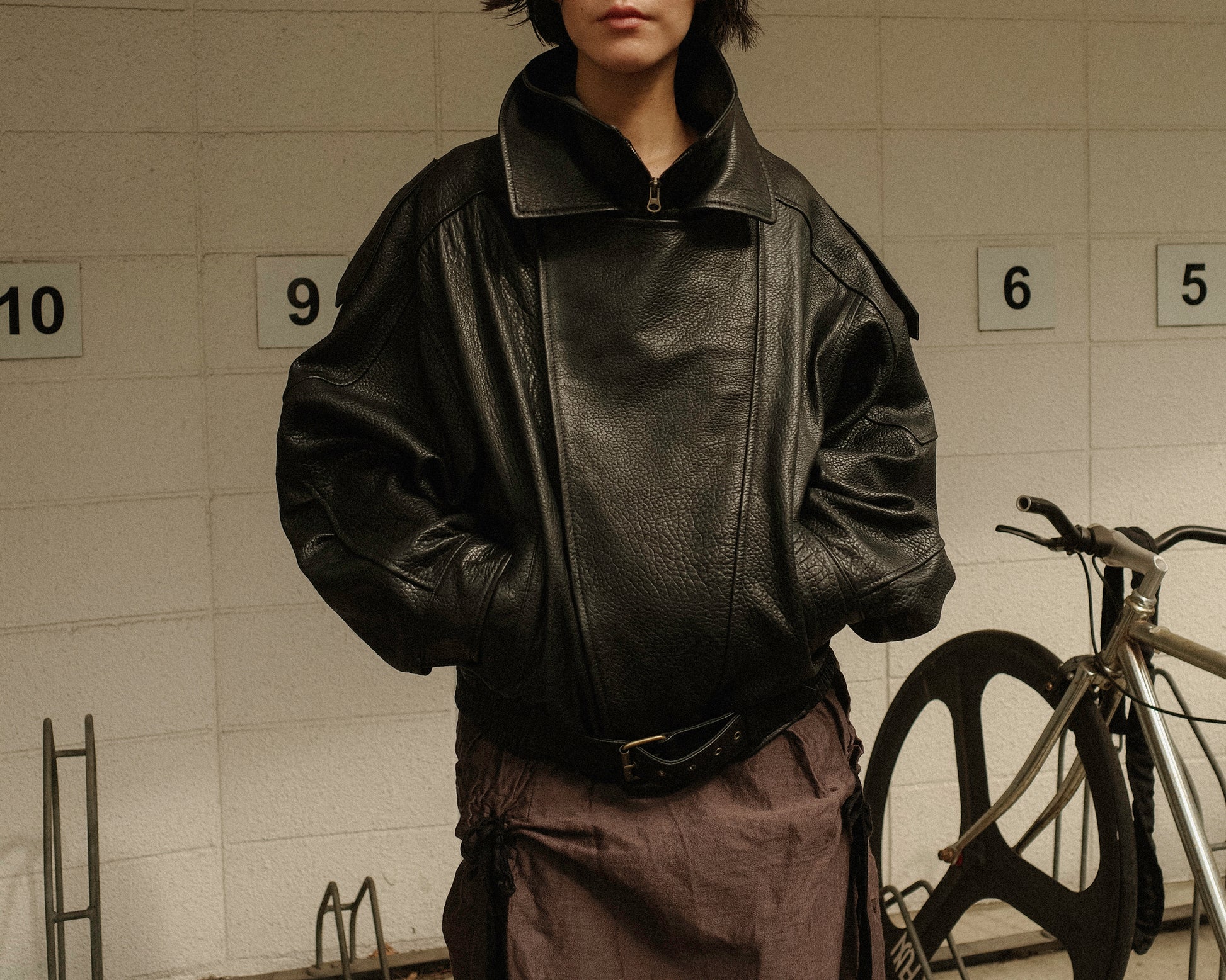 Italian Shrunken Forma Leather Jacket, Nero Pelle