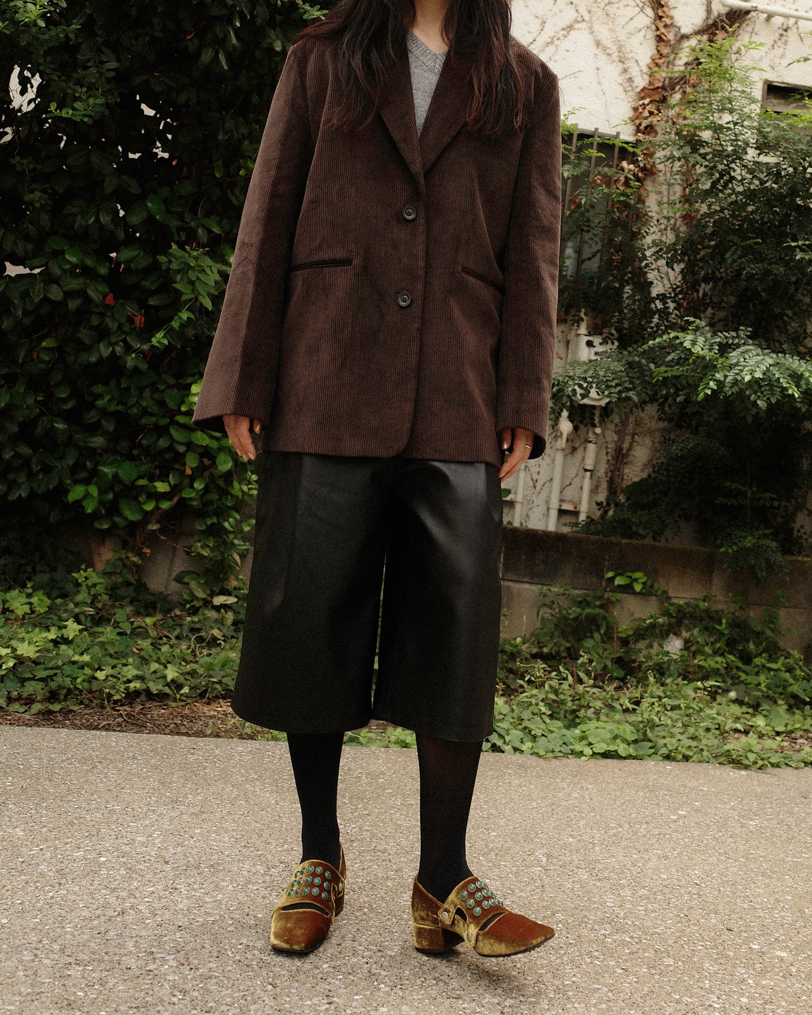 シン・シティ フェイクレザー バミューダショーツ マットブラック