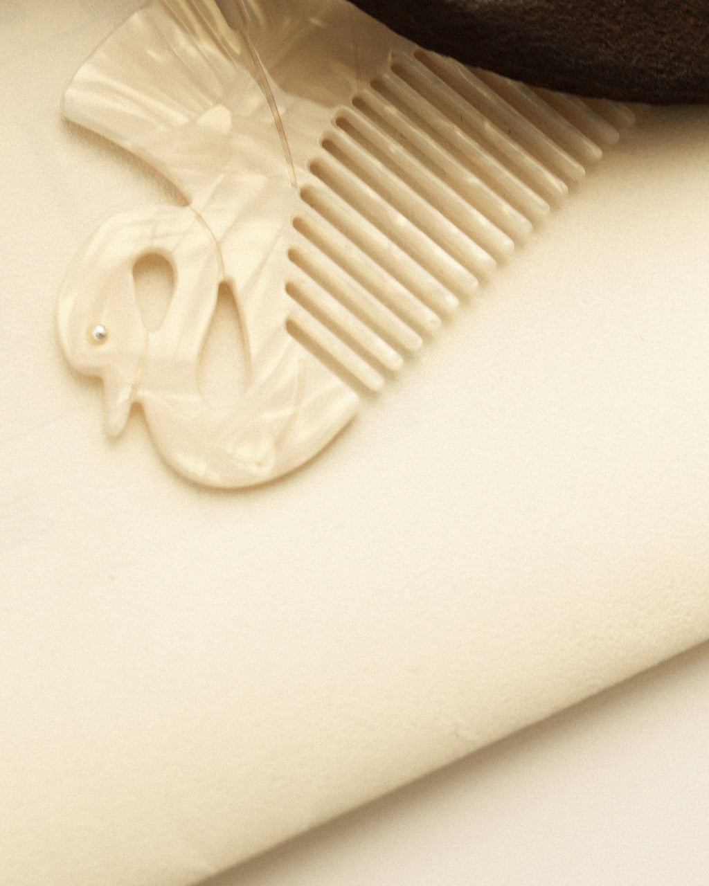 Odette Comb, Swan Lake Pearl