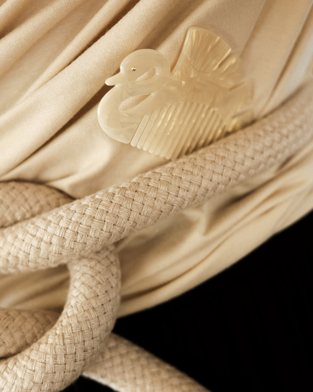 Odette Comb, Swan Lake Pearl