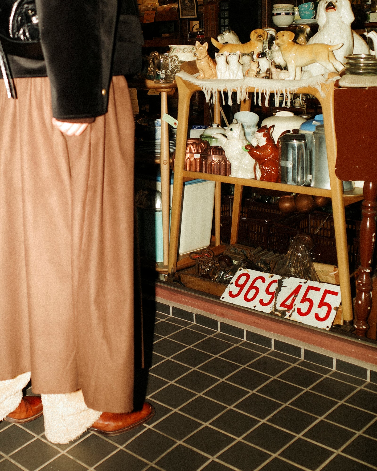 True Grit Suede Skirt, Dusty mocha