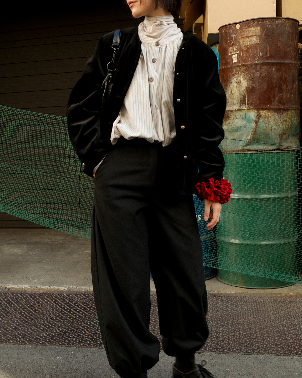 ハイ・ヌーン ストラクチャード ハーレム トラウザーズ、ブラック