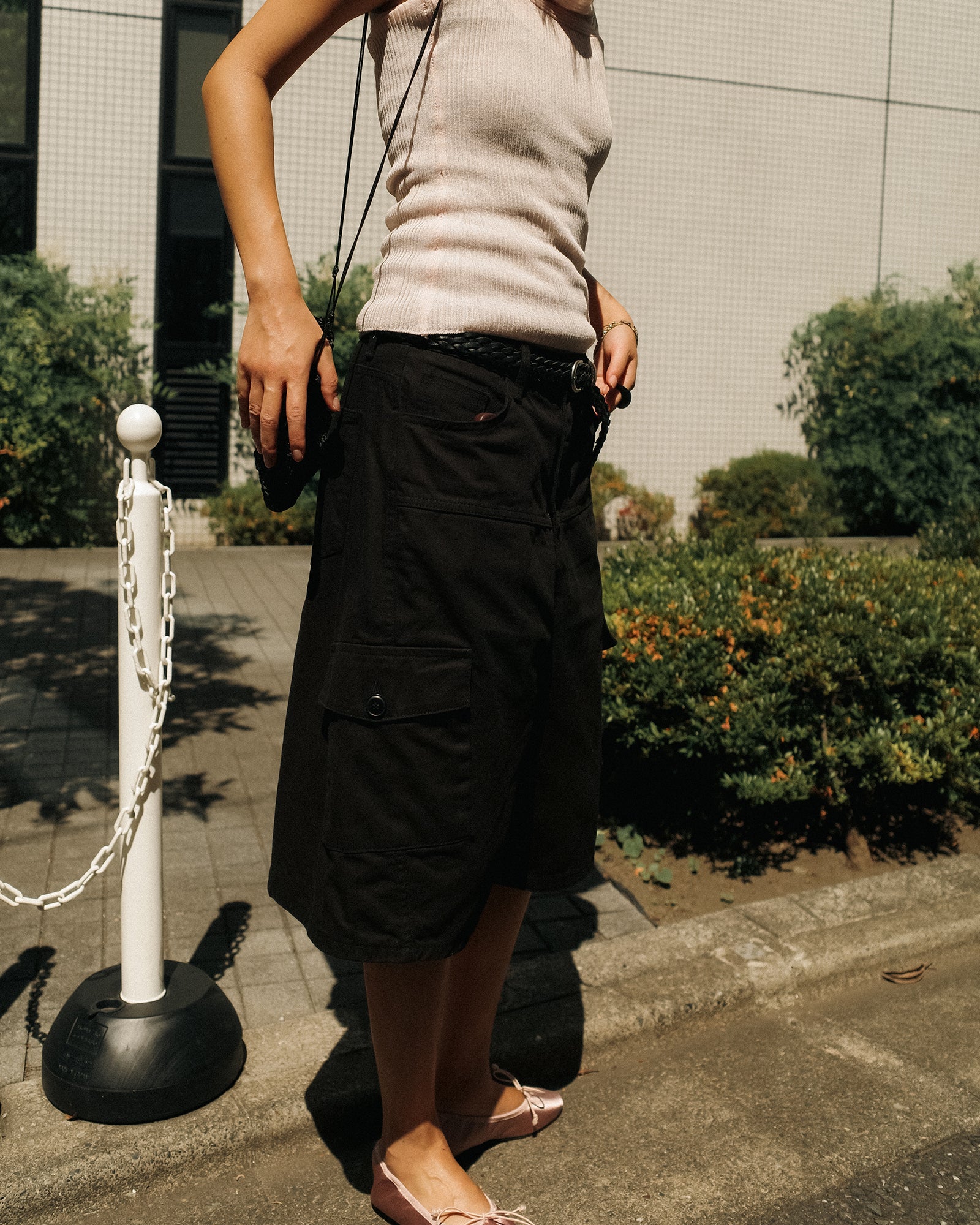 Ares Cargo Low-rise Long Shorts, Deep Black