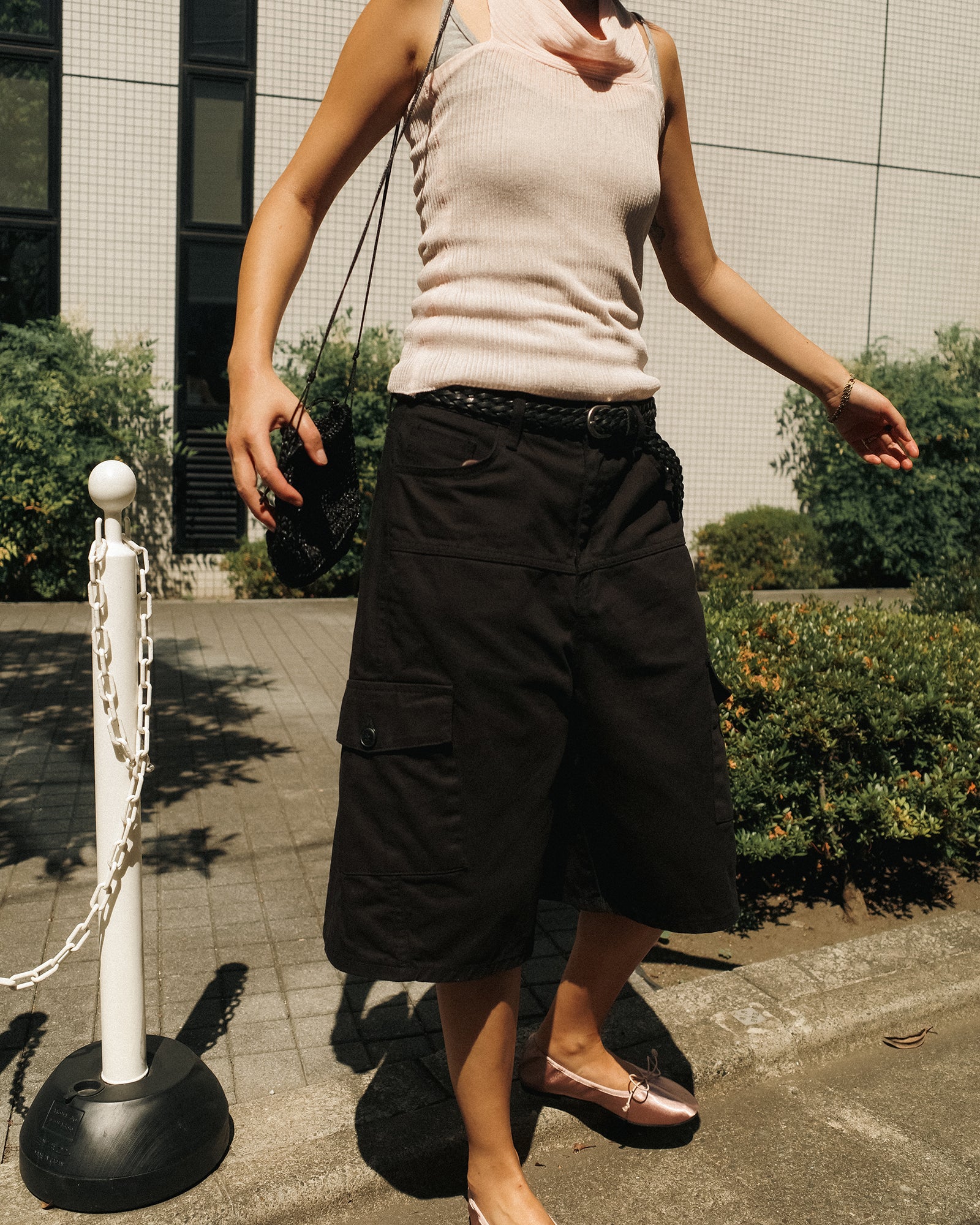 Ares Cargo Low-rise Long Shorts, Deep Black