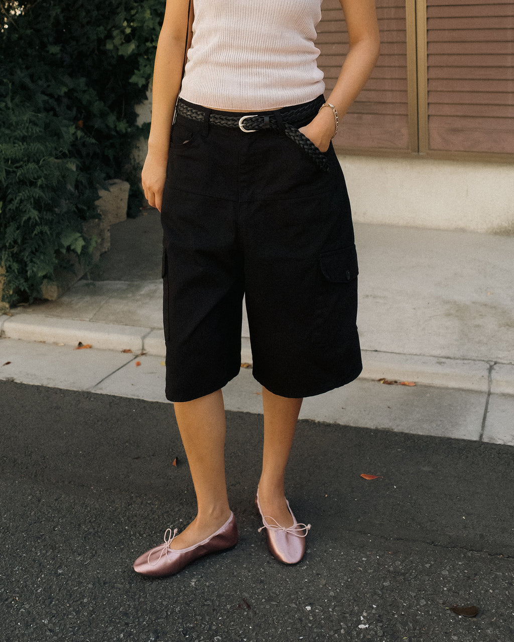 Ares Cargo Low-rise Long Shorts, Deep Black